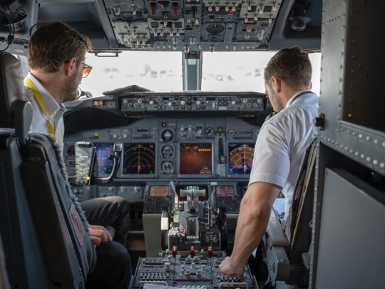 Wat is de basisvaardigheidstest voor piloten? Welke tests ondergaan piloten van luchtvaartmaatschappijen? Wat is de vliegvaardigheidstest?